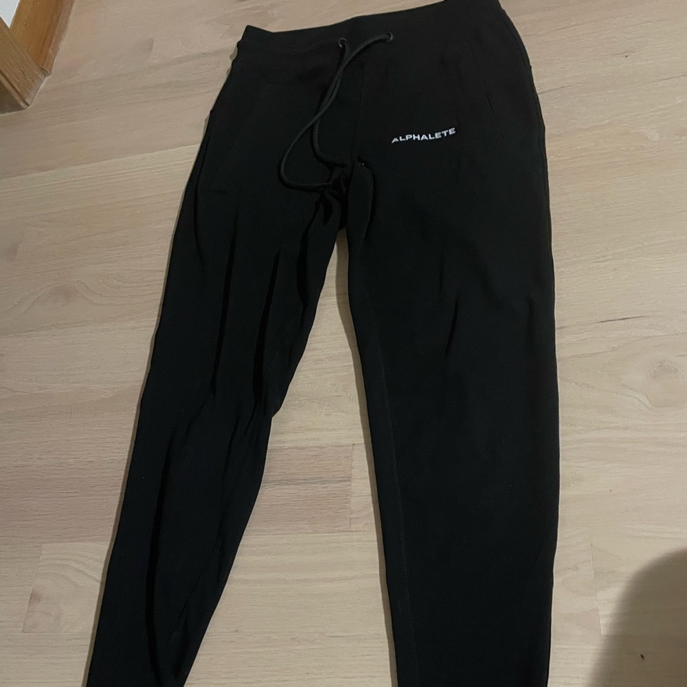 Alphalete joggers